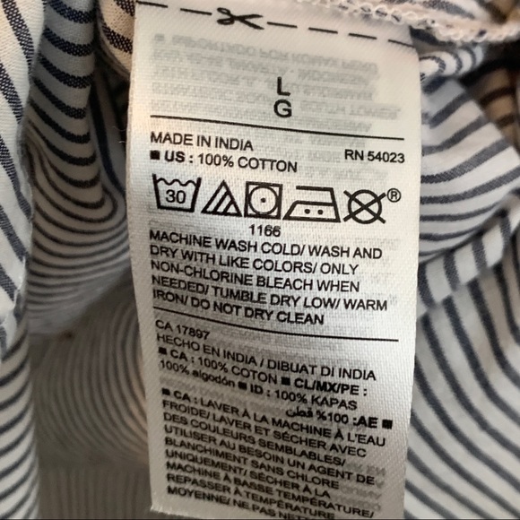 Pinstripe & FOXES button up classic shirt 🦊 - Picture 7 of 7